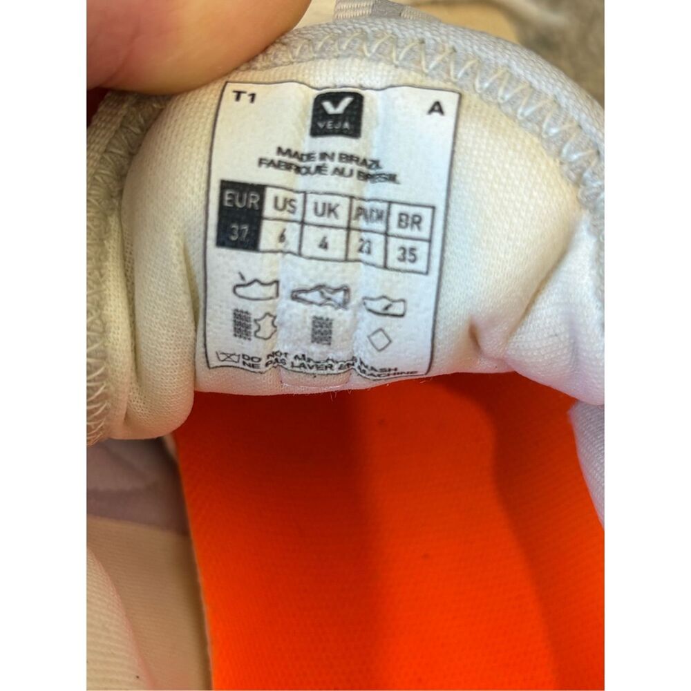 NEW wo box VEJA Women's Venturi Sneaker, $260 - Picture 6 of 8